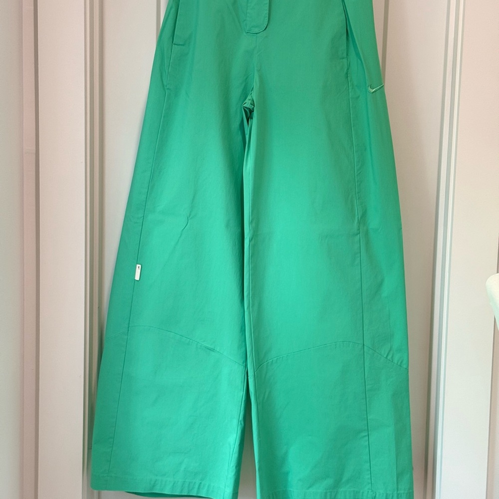 NIKE Wide-Leg Pants